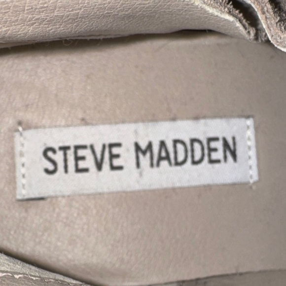 Steve Madden Tan Suede Ankle Booties EUC❤️ worn once - Picture 7 of 7